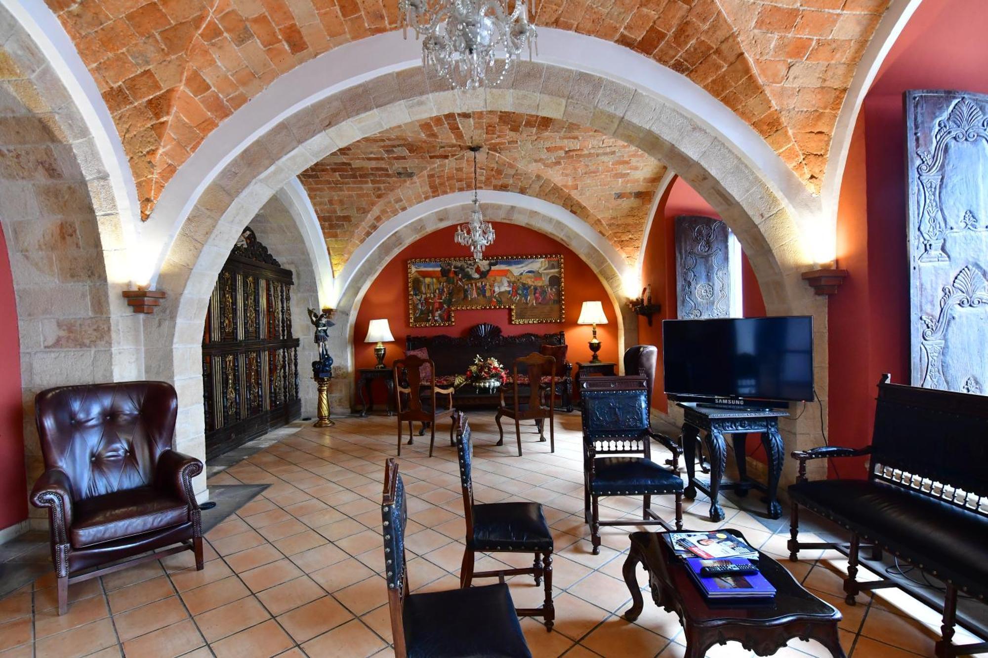 Parador Santa Maria La Real Sucre Exterior photo